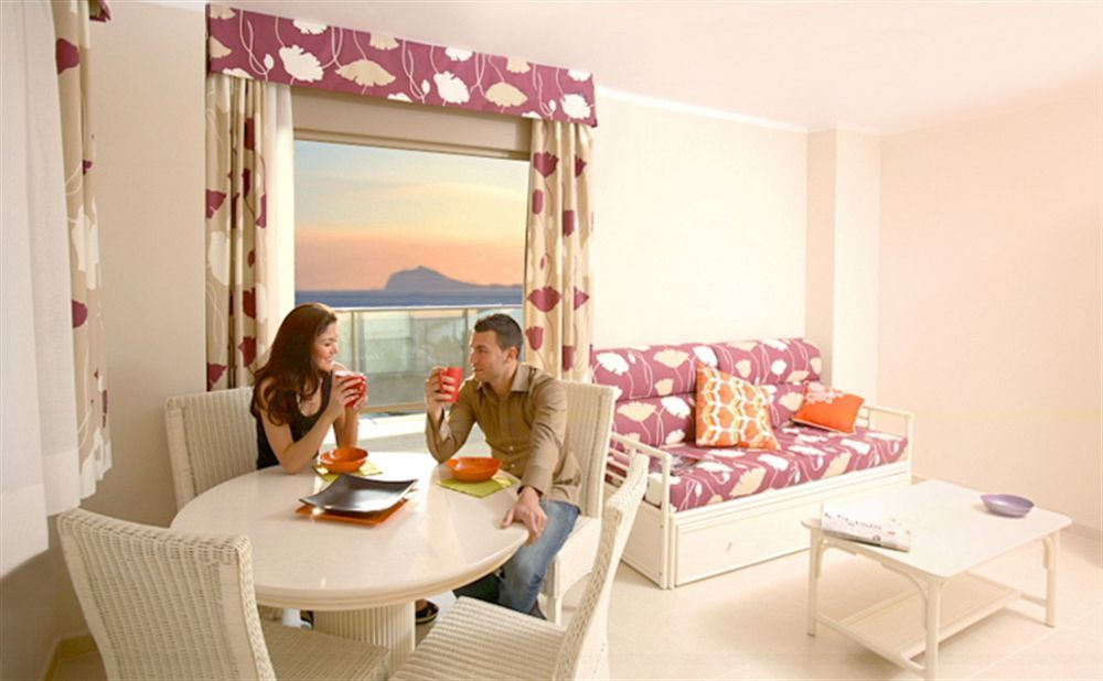 Apartamentos Larimar Unitursa Calp Exterior foto